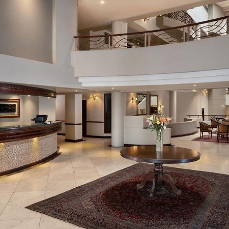 Premier Hotel Regent Източен Лондон Екстериор снимка