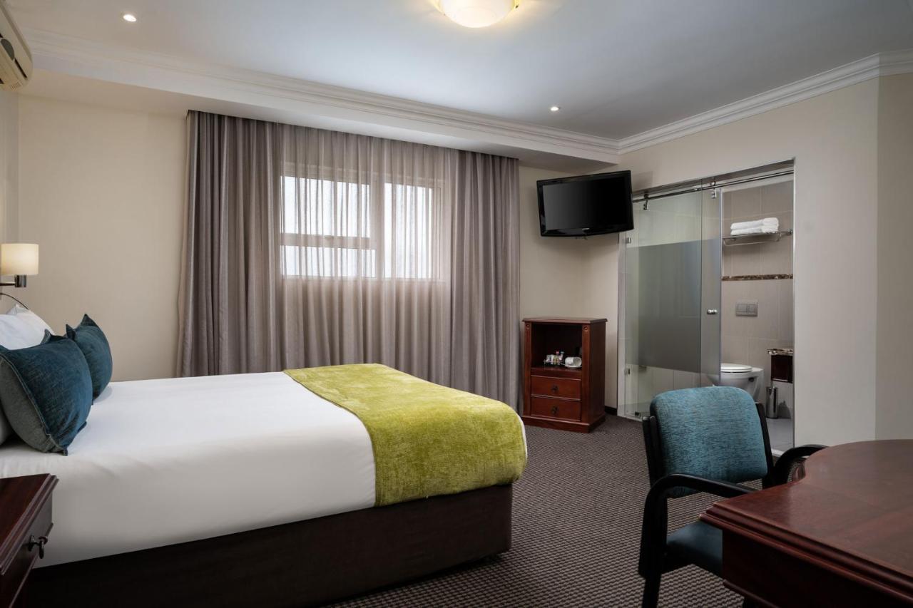 Premier Hotel Regent Източен Лондон Екстериор снимка
